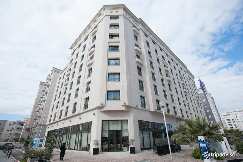 Le Corail Suites Hotel Tunis Exterior photo